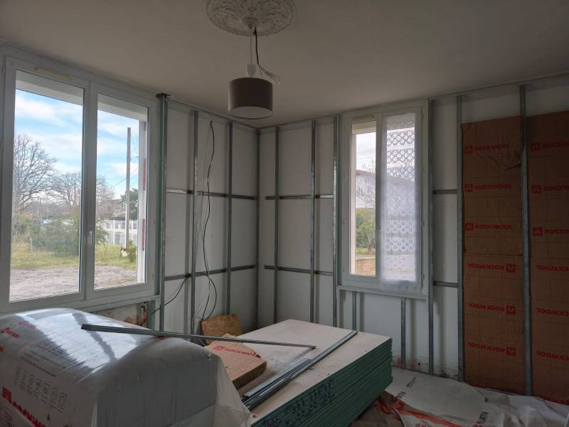 Devis gratuit à Biganos sur le Bassin d’Arcachon pour la rénovation énergétique d’une maison de plain-pied de style arcachonnais